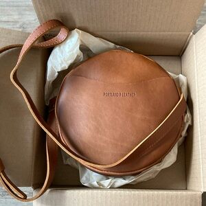 NIB Portland Leather Company Large Circle Bag